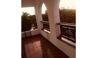 IMPORTANTE PROPIEDAD EN VILLA SARITA, SOBRE AV. ROCA