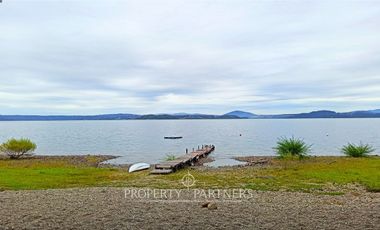 Terreno con vista al lago Panguipulli y acceso a playa