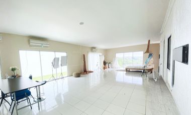 Gudang 2 Lantai Siap Pakai di Kawasan Industri Marunda Center - Luas 2000 m², Akses Kontainer 40 Feet