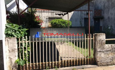 VENTA - VILLA MADERO - PH 3 AMBIENTES AL FRENTE A REFACCIONAR - SOBRE LOTE DE 7.06m x 34.93m