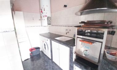 CHALET 6 AMBIENTES CON LOCAL EN BARRIO NUEVA POMPEYA