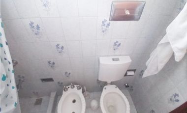 CHALET 6 AMBIENTES CON LOCAL EN BARRIO NUEVA POMPEYA