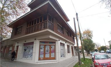 CHALET 6 AMBIENTES CON LOCAL EN BARRIO NUEVA POMPEYA