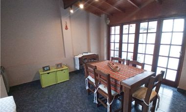 CHALET 6 AMBIENTES CON LOCAL EN BARRIO NUEVA POMPEYA