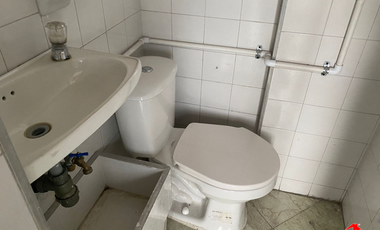 oficina en venta en la america. Cod V3400