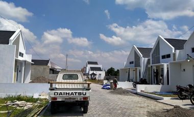 Rumah Scandinavian 200m Dari Jl.Jogja Solo 385jt Siap KPR