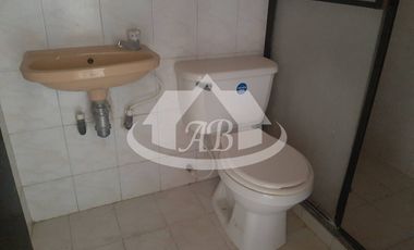 LOCAL EN ARRIENDO BARRIO URAPANES| 838