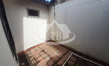 LOCAL EN ARRIENDO BARRIO URAPANES| 838