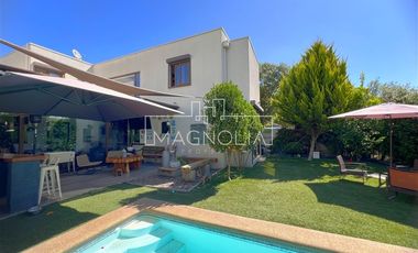 CASA EN VENTA CON PANELES SOLARES Y CAMINABLE A ALIANZA FRAN
