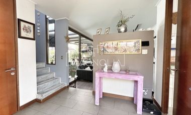 CASA EN VENTA CON PANELES SOLARES Y CAMINABLE A ALIANZA FRAN