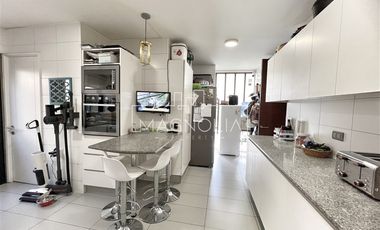 CASA EN VENTA CON PANELES SOLARES Y CAMINABLE A ALIANZA FRAN