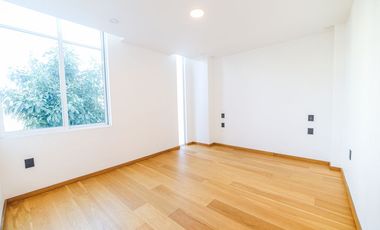 PentHouse Frente Parque Ruben Dario