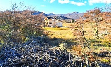 Gran Parcela con casa en construcción en venta en Lago Verde