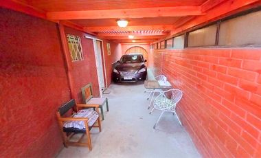 Casa avenida en venta | estacionamiento | metro laguna sur (L5) | Pudahuel.