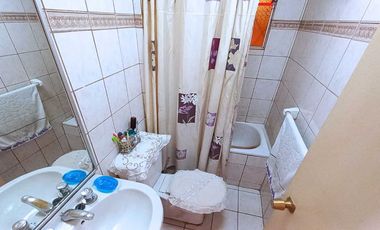 Casa avenida en venta | estacionamiento | metro laguna sur (L5) | Pudahuel.