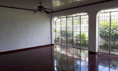 Spacious House for Rent with 4 Bedroom in Cutcut Angeles Ci