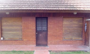 Chalet en venta en  una planta, con lote lindero con  pileta opcional, Escobar