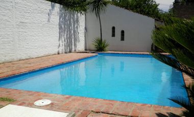 Chalet en venta en  una planta, con lote lindero con  pileta opcional, Escobar