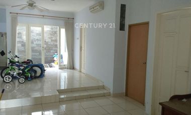 Dijual Rumah Dekat Transmart Dan Club House Graha Raya Bintaro