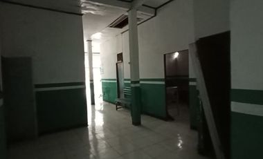 Di jual klinik 1 1/2 lantai pinggir jalan utama taman alamanda