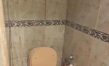 EXCELENTE PROPIEDAD.  DOS CASAS, COCHERA Y PISCINA. LOTE PROPIO