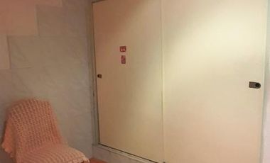 EXCELENTE PROPIEDAD.  DOS CASAS, COCHERA Y PISCINA. LOTE PROPIO
