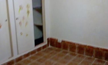 EXCELENTE PROPIEDAD.  DOS CASAS, COCHERA Y PISCINA. LOTE PROPIO