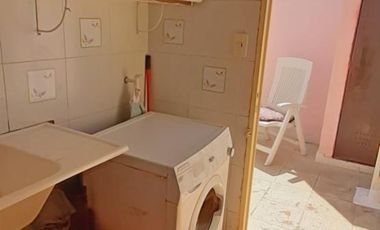 EXCELENTE PROPIEDAD.  DOS CASAS, COCHERA Y PISCINA. LOTE PROPIO