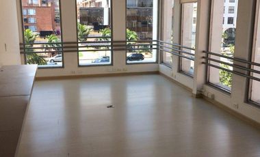 oficina en arriendo/venta en santa barbara occidental-usaquén. Cod A3646