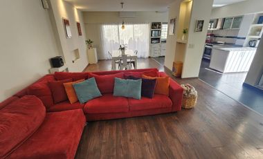 Casa en venta en Villa Dominico