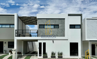 Casa en Venta en Fraccionamiento Denali Con Recámara en Planta Baja