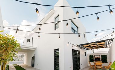 Casa en Venta en Fraccionamiento Denali Con Recámara en Planta Baja
