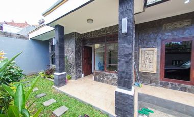 RUMAH 3 LANTAI, STRATEGIS, DEKAT KAMPUS UDAYA DI JIMBARAN