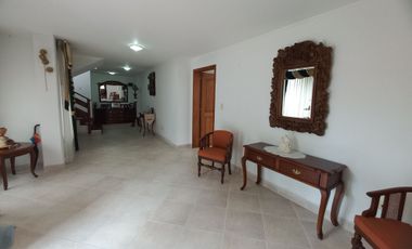 Venta de casa valle de los chillos