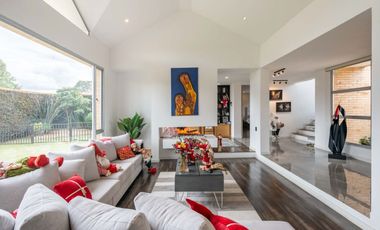 casa en arriendo/venta en canelon. Cod A20472