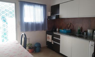 DEPARTAMENTO 3 AMBIENTES CON TERRAZA EN PRIMER PISO