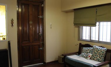 Casa de 3 AMBIENTES en venta