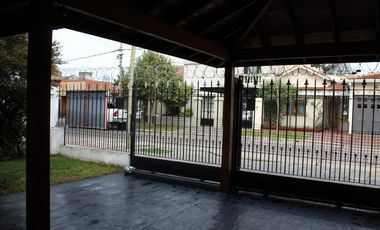 Casa de 3 AMBIENTES en venta