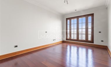 Departamento en venta de 5 dorm. en Vitacura