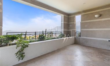 Departamento en venta de 5 dorm. en Vitacura