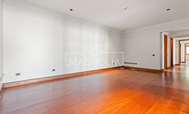 Departamento en venta de 5 dorm. en Vitacura