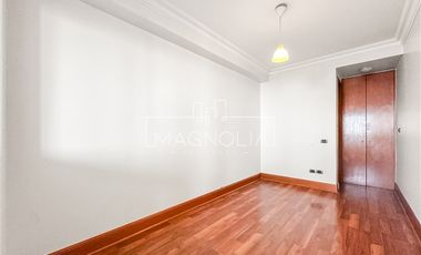 Departamento en venta de 5 dorm. en Vitacura