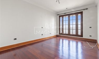 Departamento en venta de 5 dorm. en Vitacura