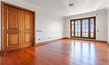 Departamento en venta de 5 dorm. en Vitacura