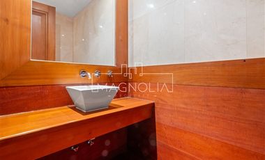 Departamento en venta de 5 dorm. en Vitacura