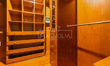 Departamento en venta de 5 dorm. en Vitacura