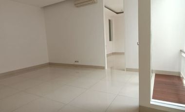 Disewakan Rumah di Cipete Selatan Ada Pool Mini