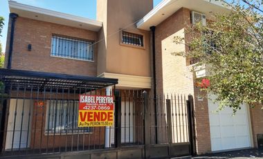 Casa en venta de 3 dormitorios c/ cochera en Florencio Varela
