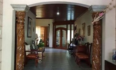 FOR SALE: HOUSE AND LOT WITH POOL IN VALLE VERDE 4