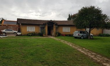 Casa en venta de 4 ambientes en Longchamps